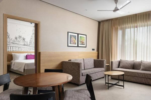 lilac-hotel-7
